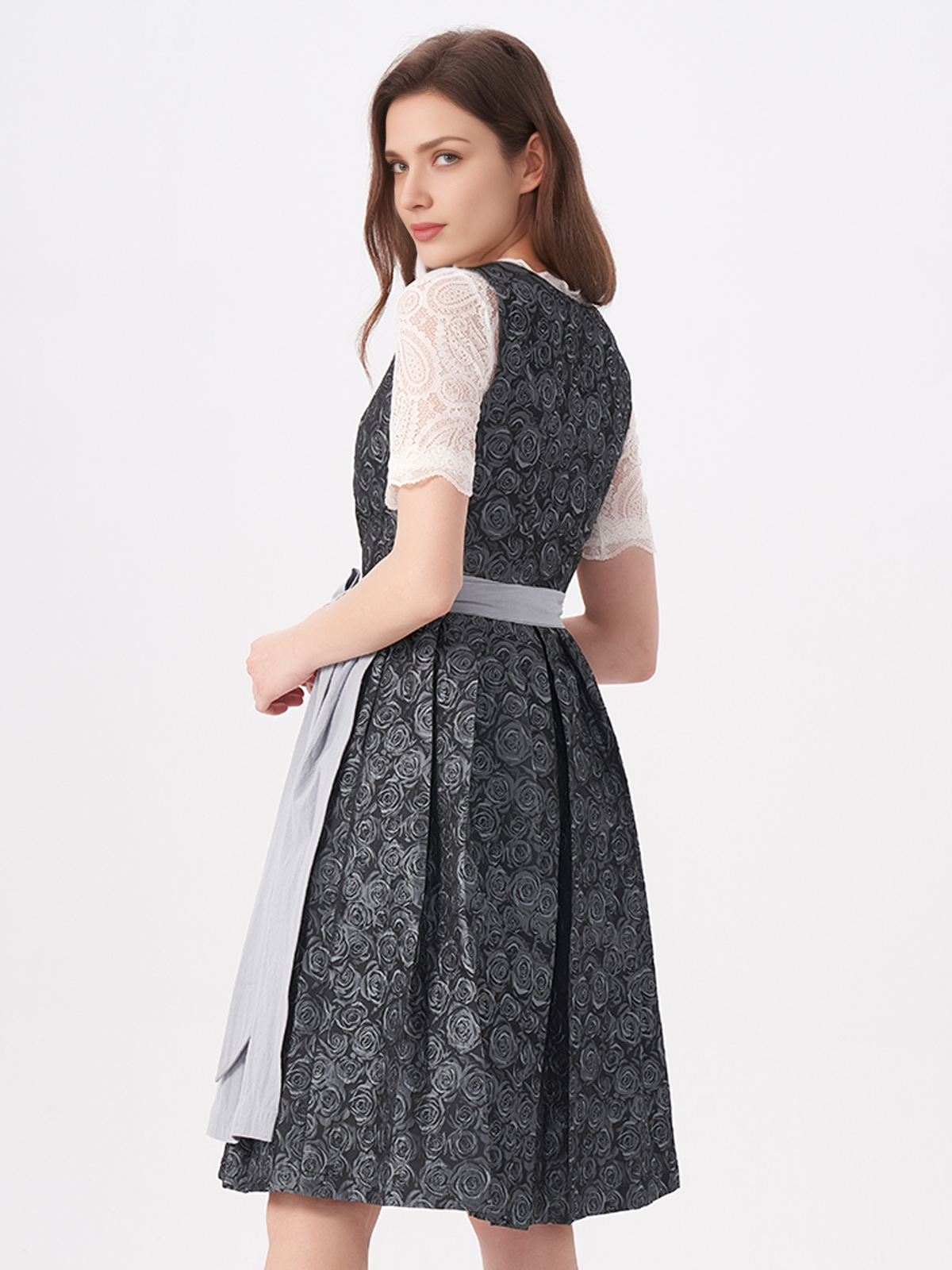 Dirndl mit perfekt sitzendem Ausschnitt