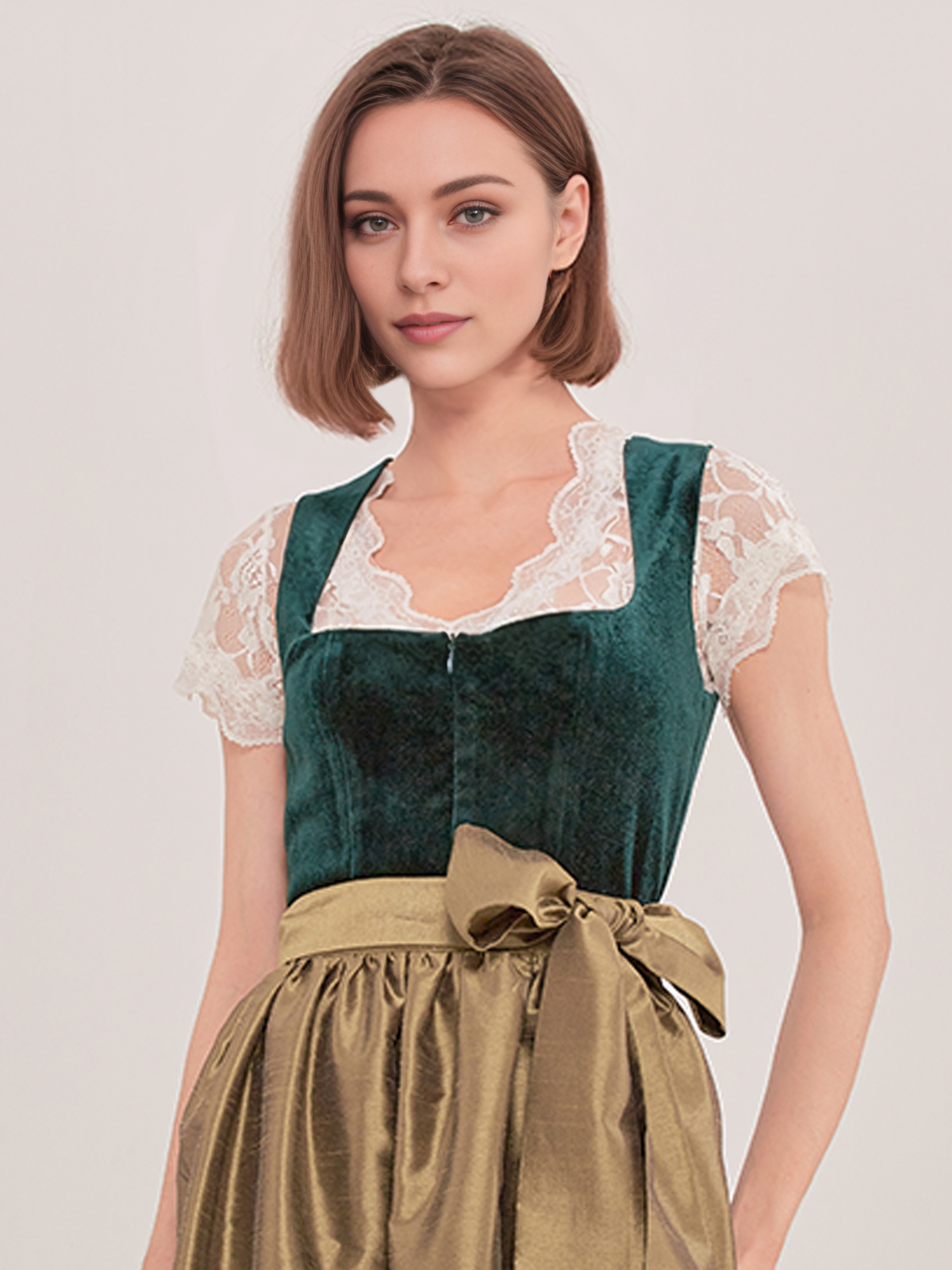 Modernes Dirndl Lindgrün in eleganter Passform