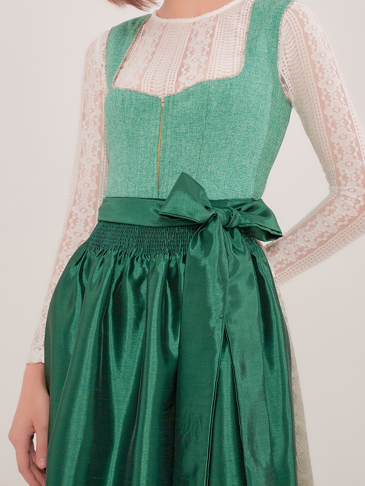 Dirndl samt Oberteil in Blau