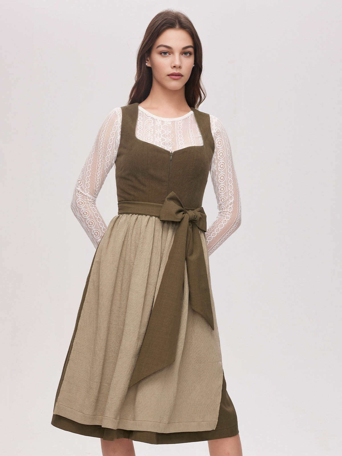 Dirndl Grün – ein frischer Kontrast zu Hellgelb