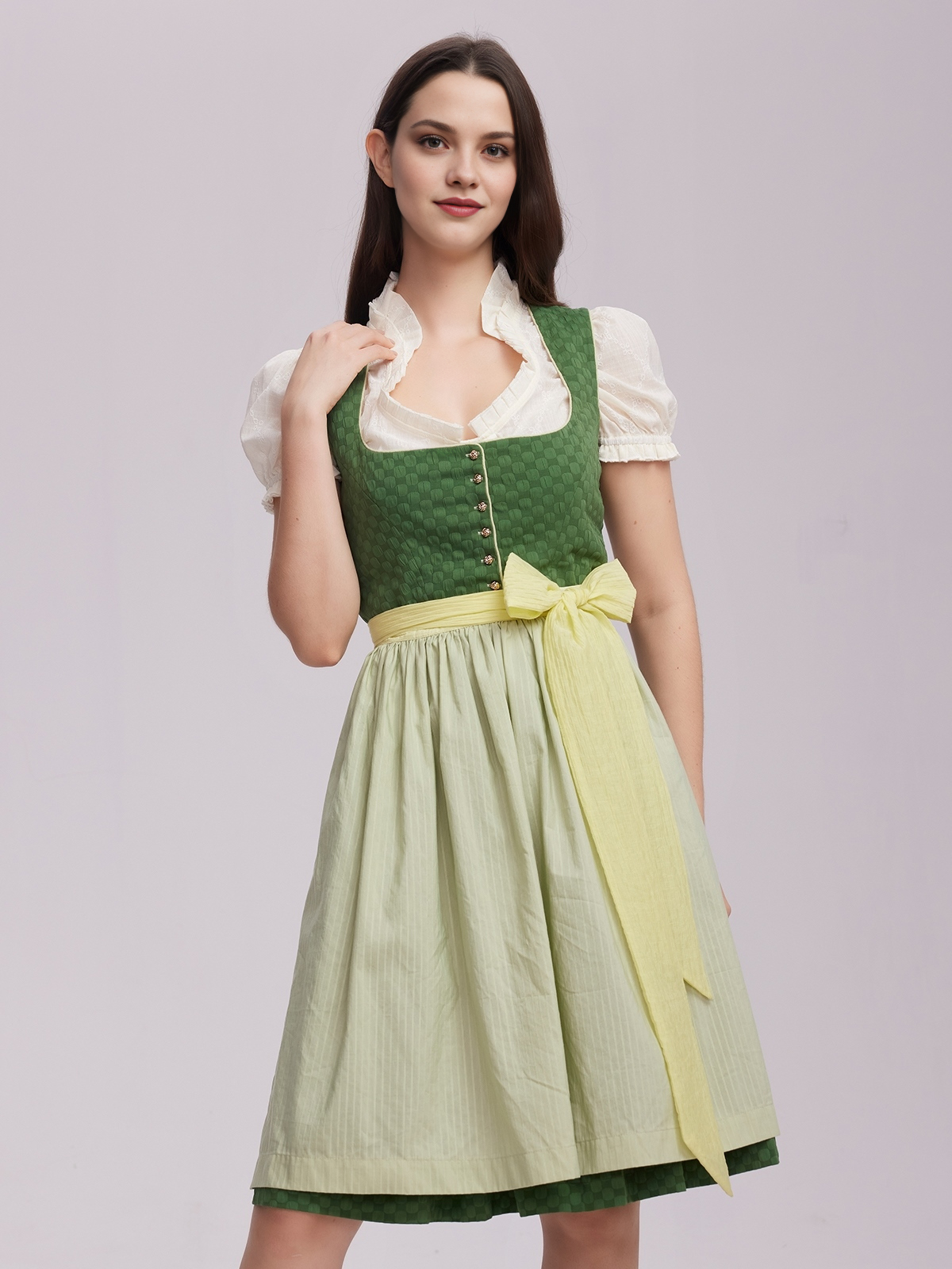 Traditioneller Dirndl Mann in Grün