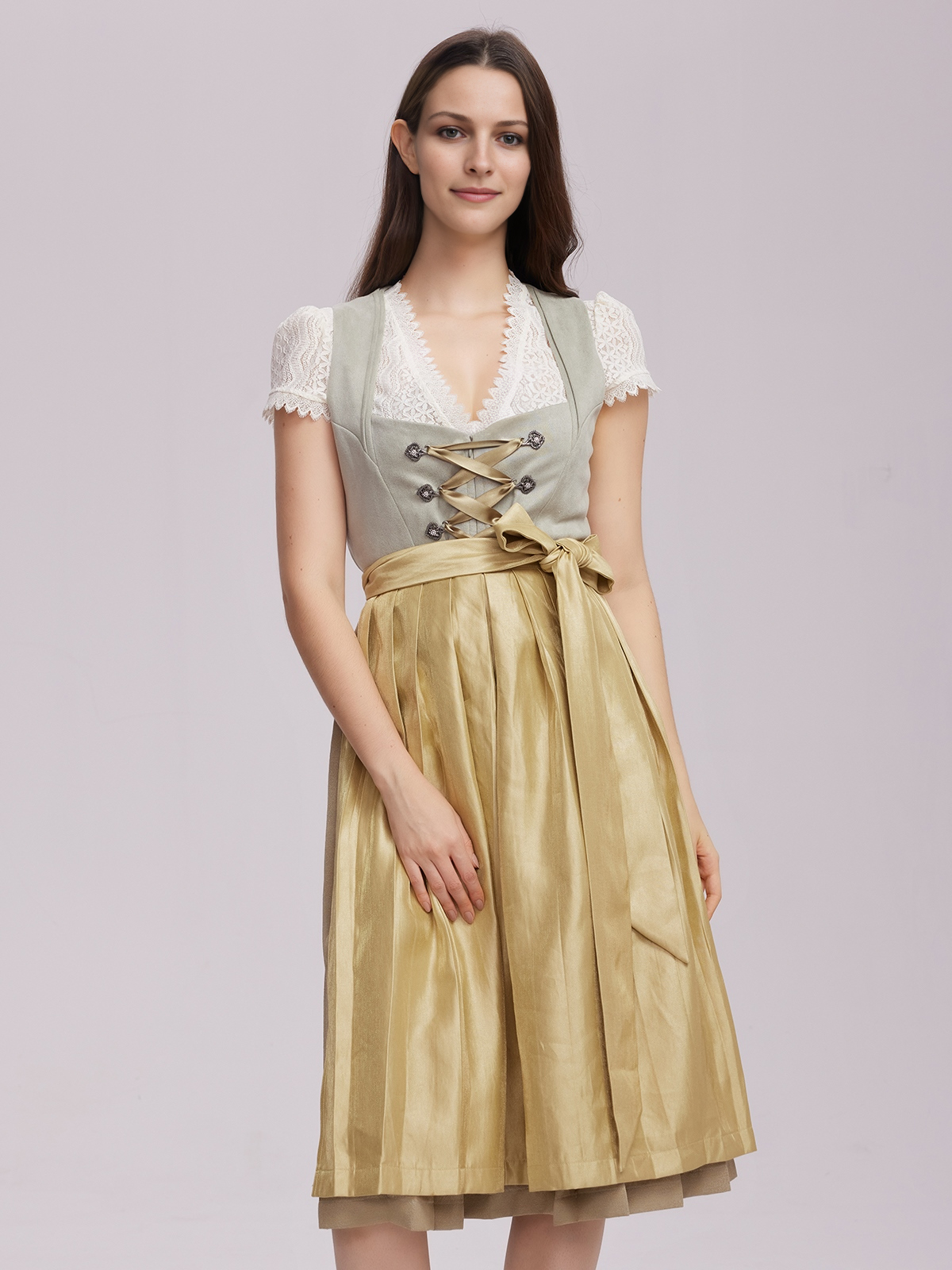 Dirndl mit Herzausschnitt in Grün