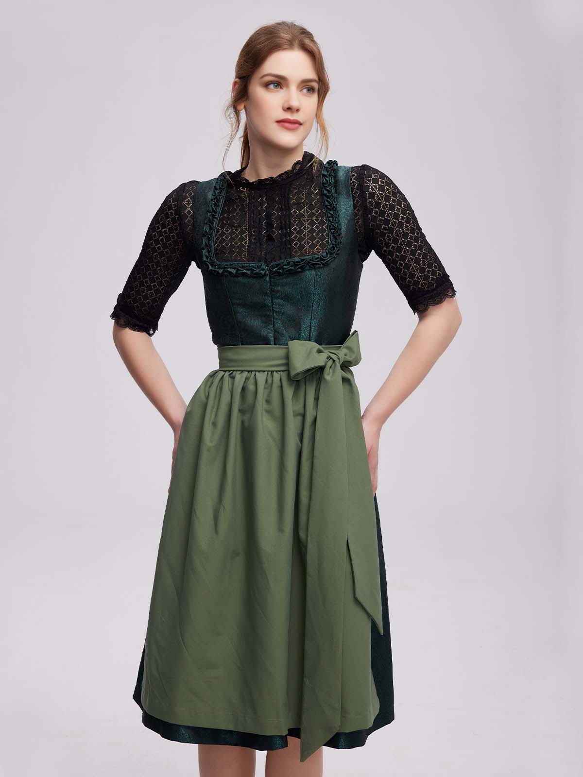 Dirndl Rauchblau in Grün – ein moderner Twist
