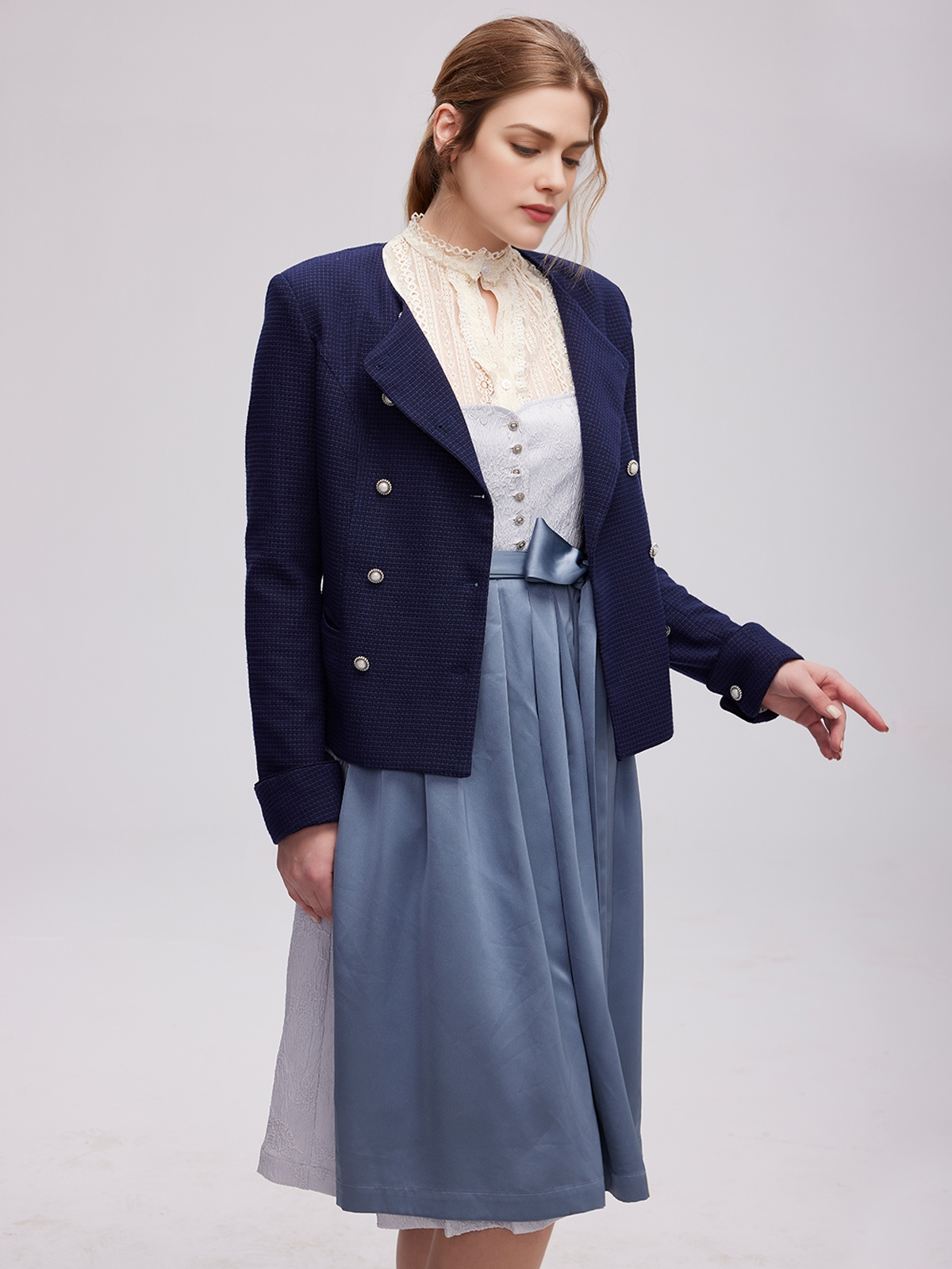 Dirndlbluse in Blau