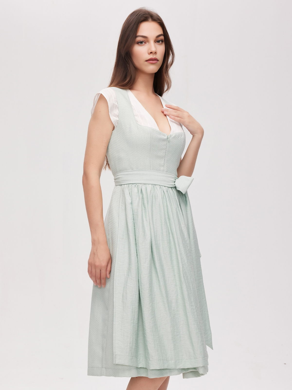Dirndl Grün Braun – Elegant & Natürlich